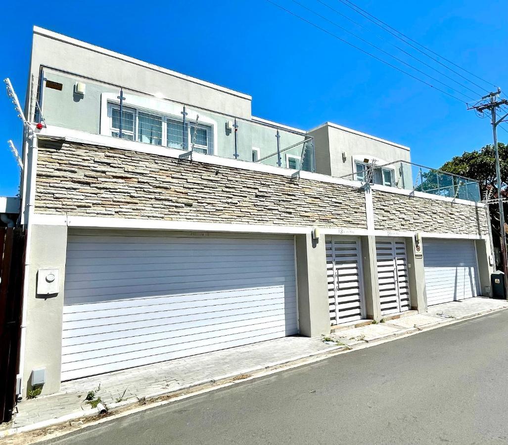 Stylish, Large & Modern In Claremont Pousada Cidade Do Cabo