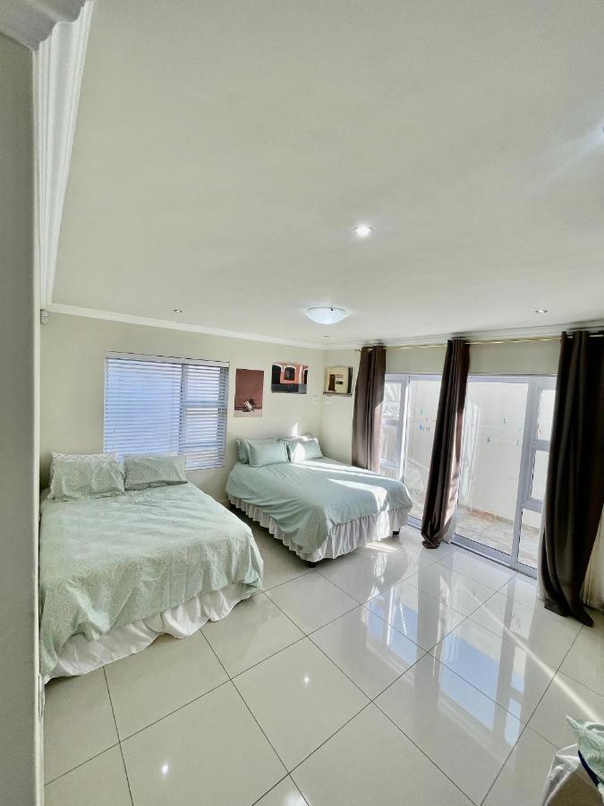 Stylish, Large & Modern In Claremont